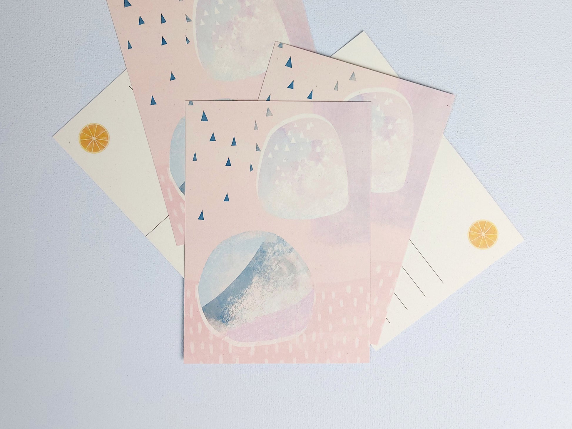 Ansichtkaart Abstracte Illustratie blauw – Pasteltinten Kunstkaart voor Cadeau & Interieur verzameling