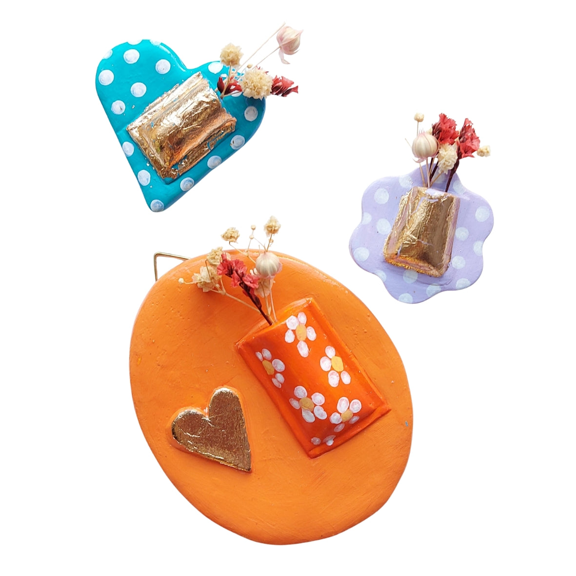 Hanger_oranje_verzameling Hanger_petrol_verzameling handgemaakte hanger van klei met mini vaasje & droogbloemen – liefdevol cadeautje voor je interieur