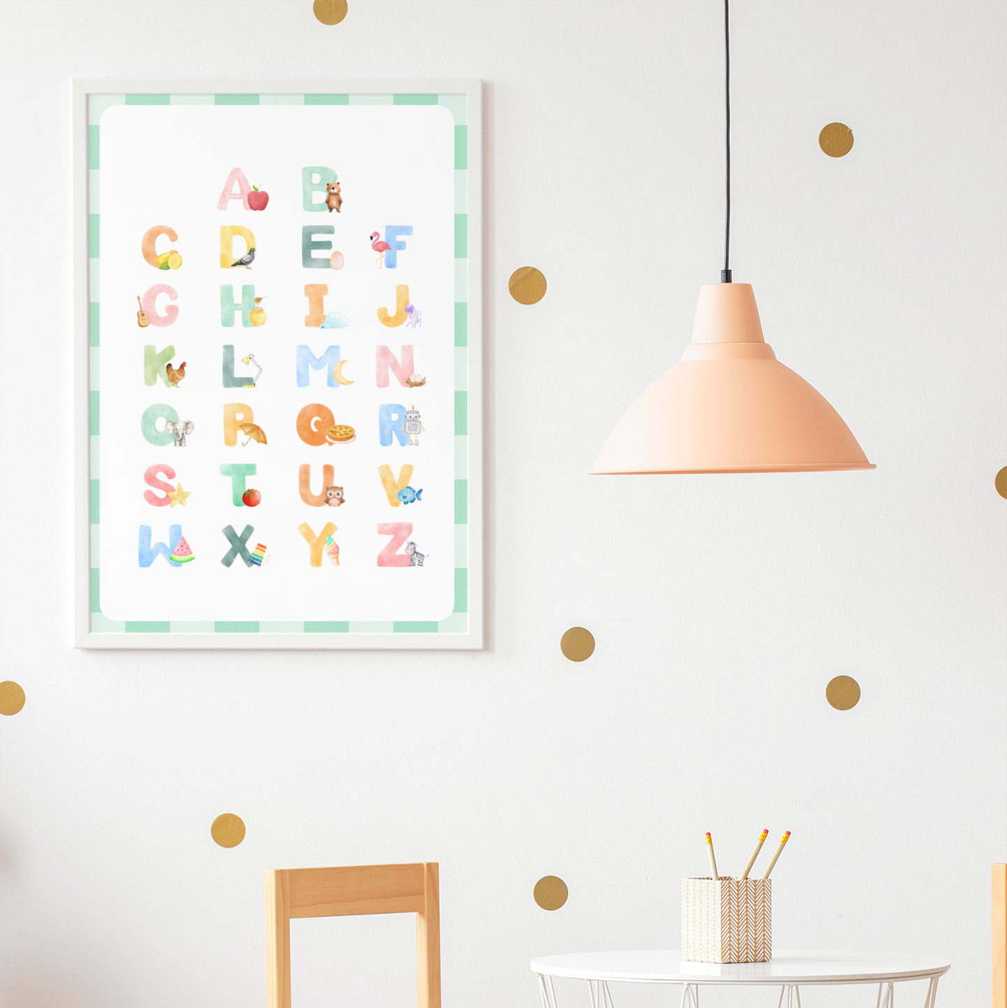 Educatieve alfabet poster_printbare ABC poster met schattige illustraties in lijst