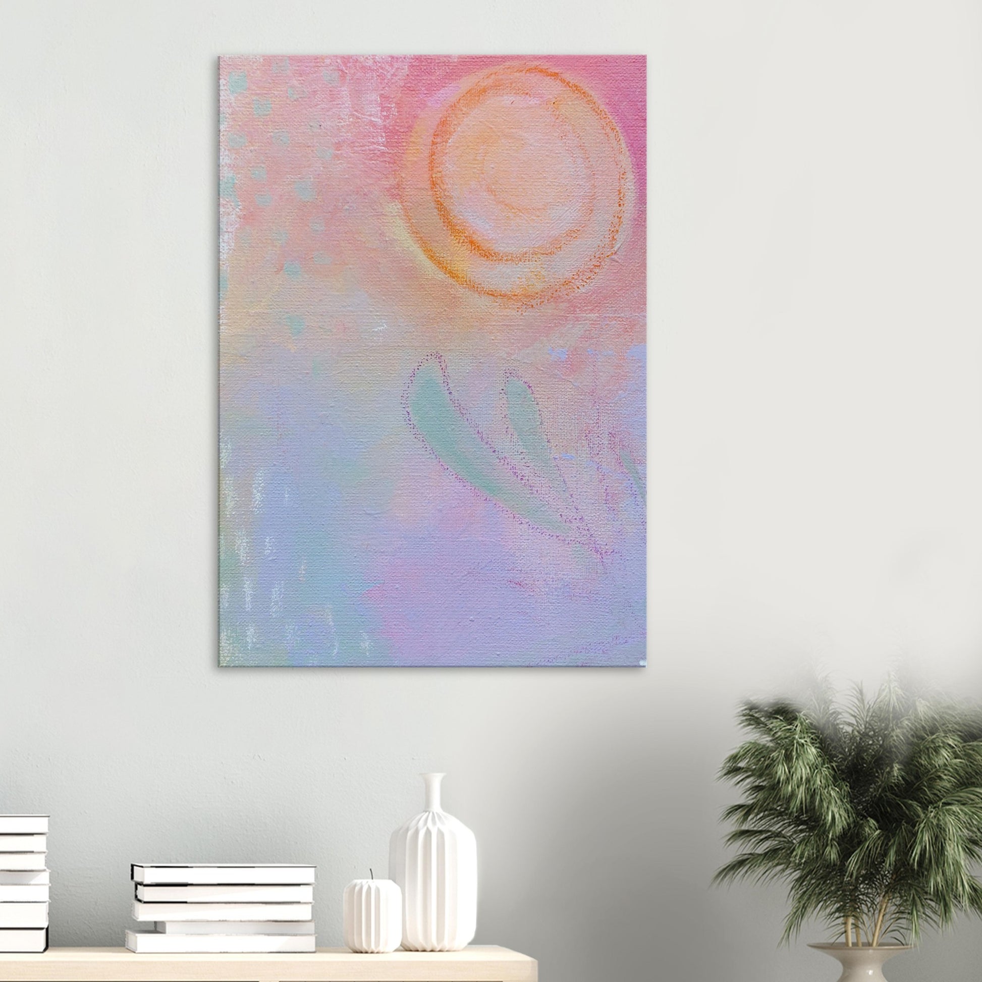 kunst print in woonkamer met zachte pasteltinten voor rust en bezinning eenvoud